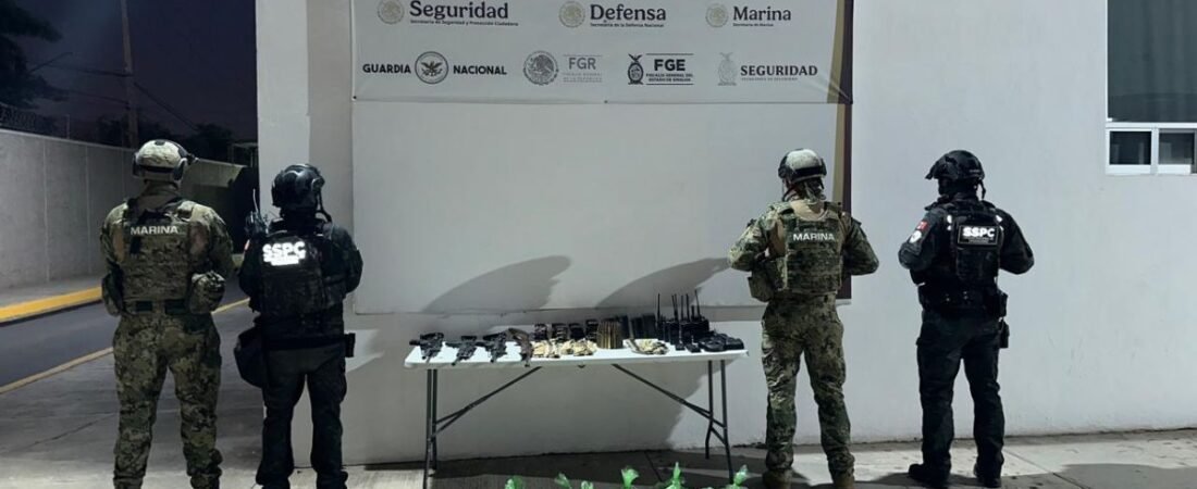 Marina asegura arsenal en operativo en Mocorito, Sinaloa